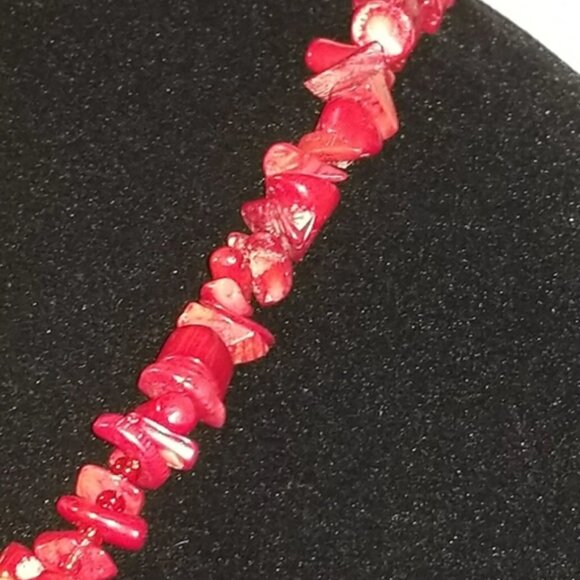Red Coral Beaded Necklace - Picture 5 of 9